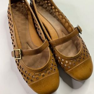 Nurture Shoes Size 7